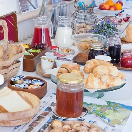 Alojamento de Acomodação e Pequeno-almoço Il Pettirosso *